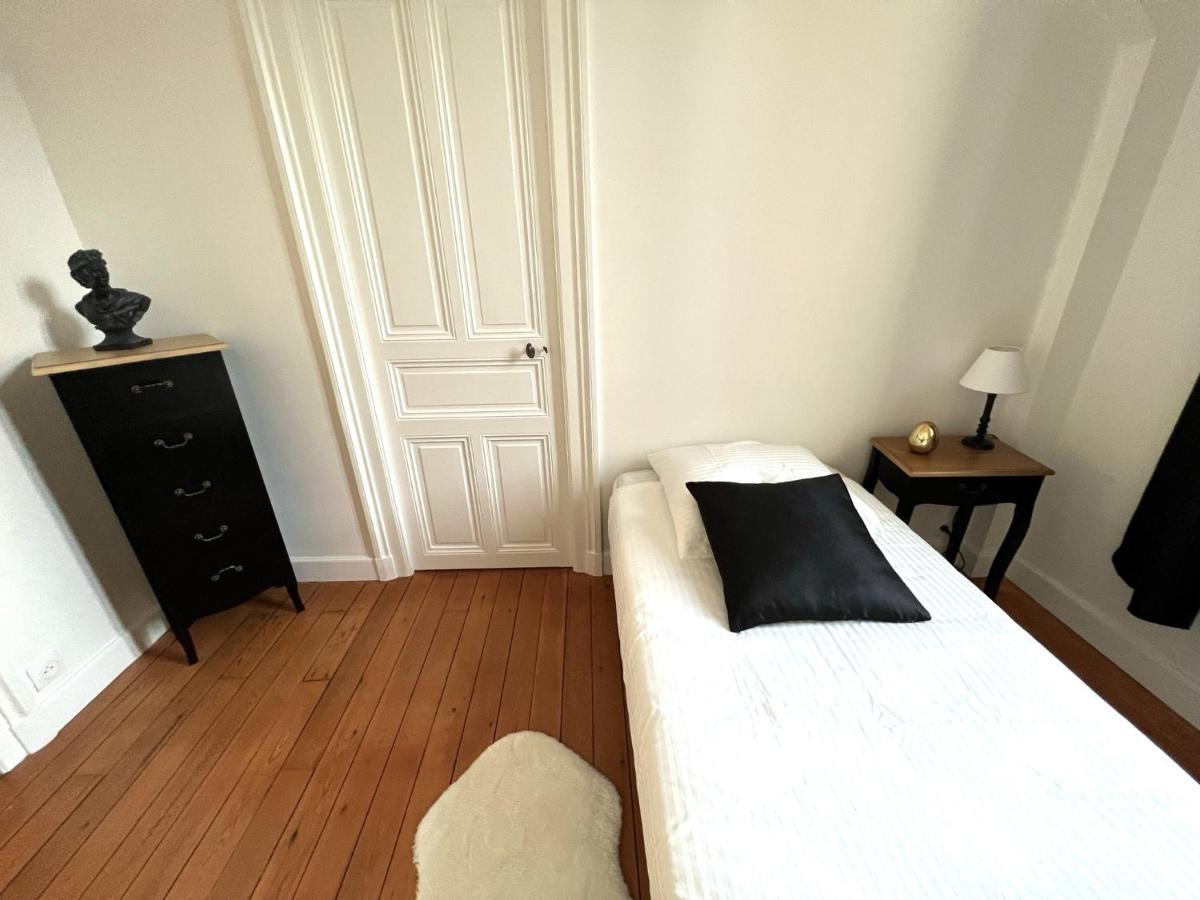 l'Hôtel des Ventes Reims Chativesle Extérieur photo