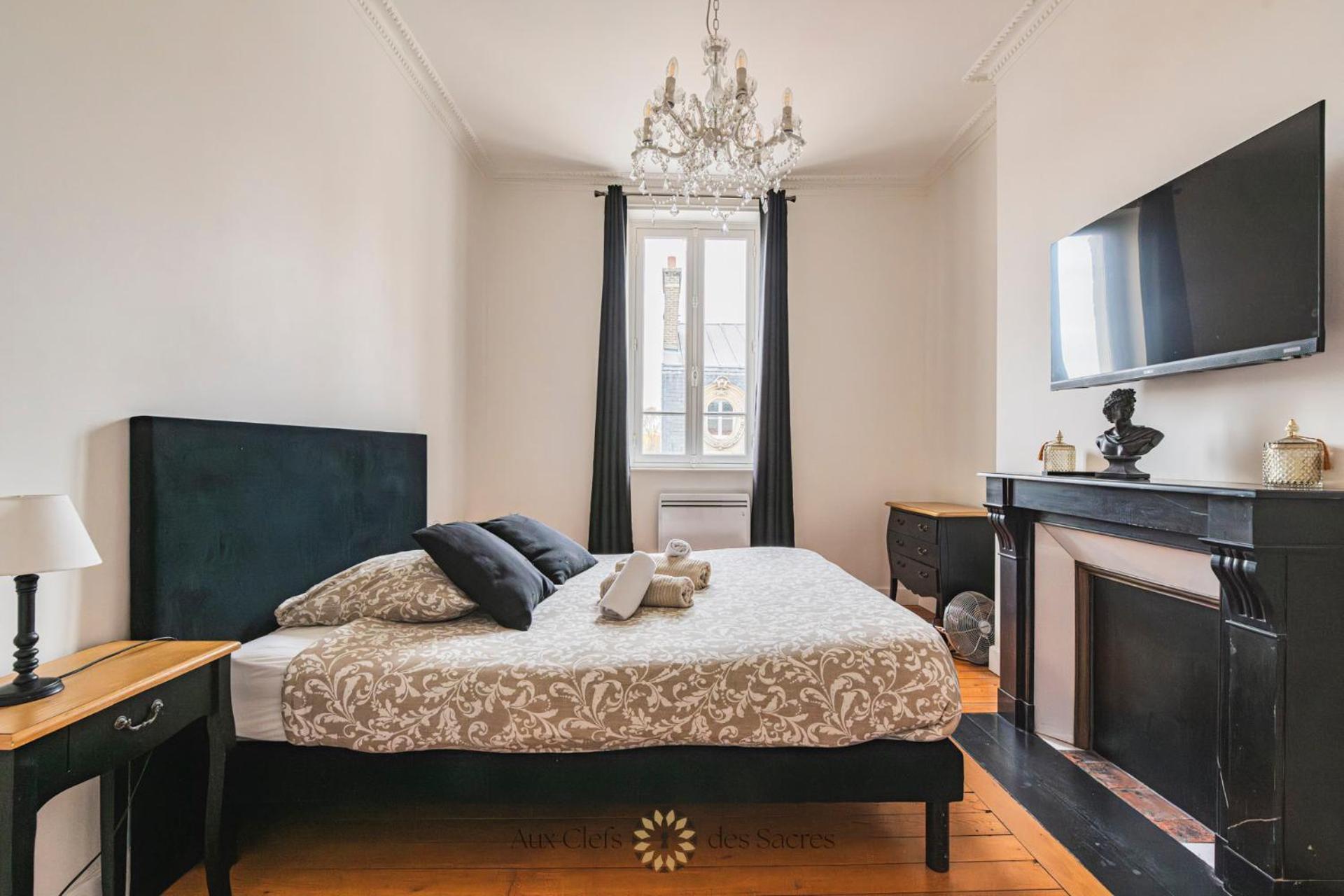 l'Hôtel des Ventes Reims Chativesle Extérieur photo