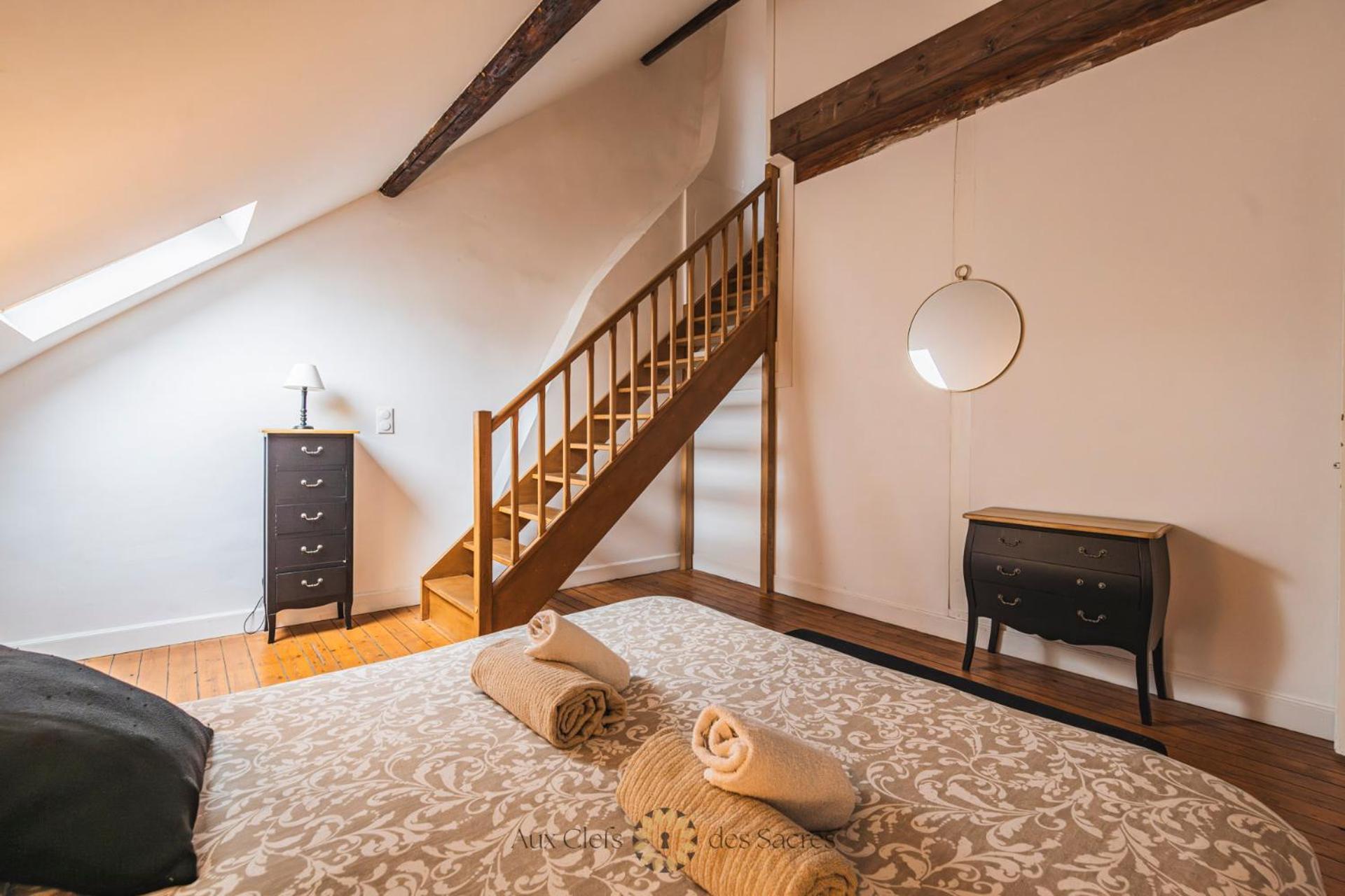l'Hôtel des Ventes Reims Chativesle Extérieur photo
