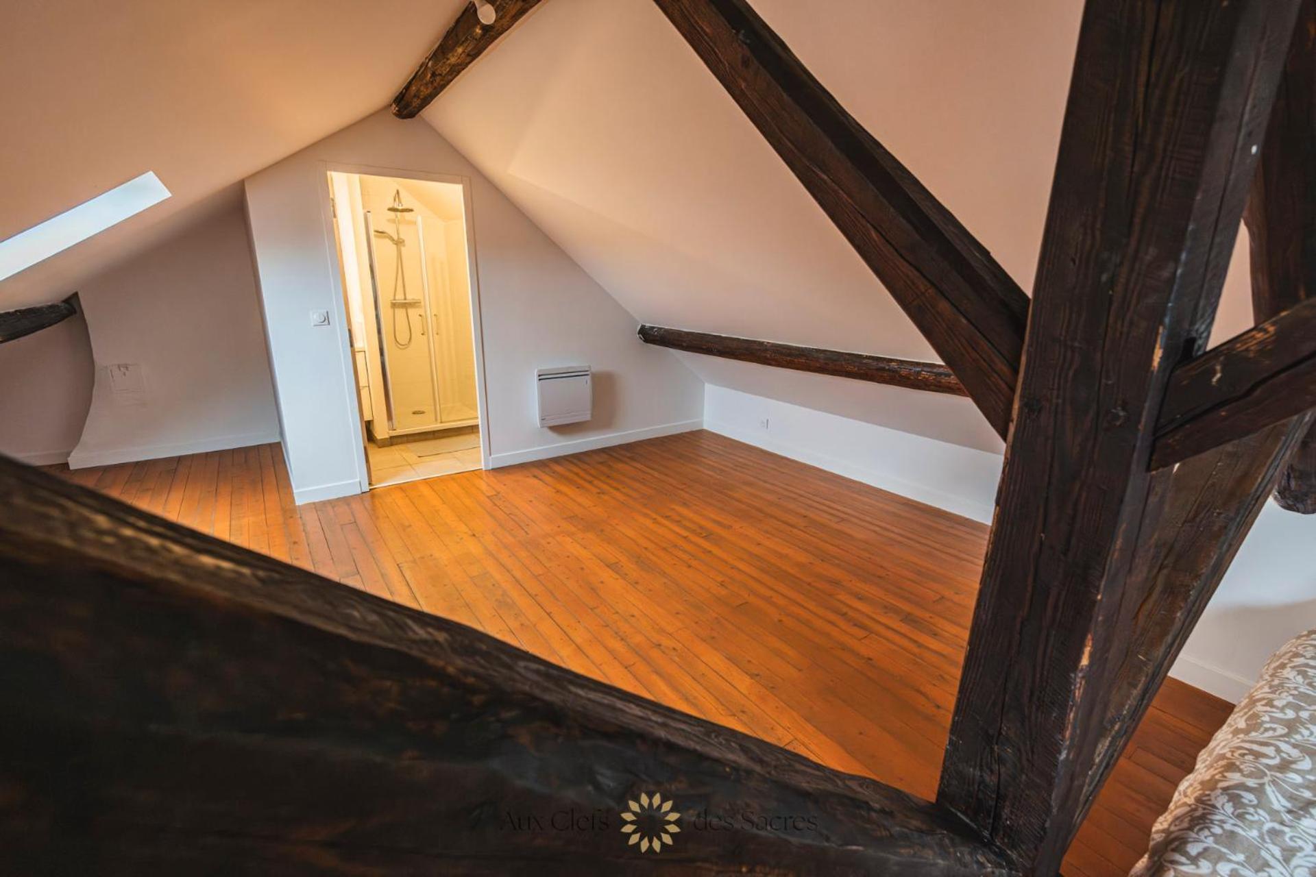 l'Hôtel des Ventes Reims Chativesle Extérieur photo