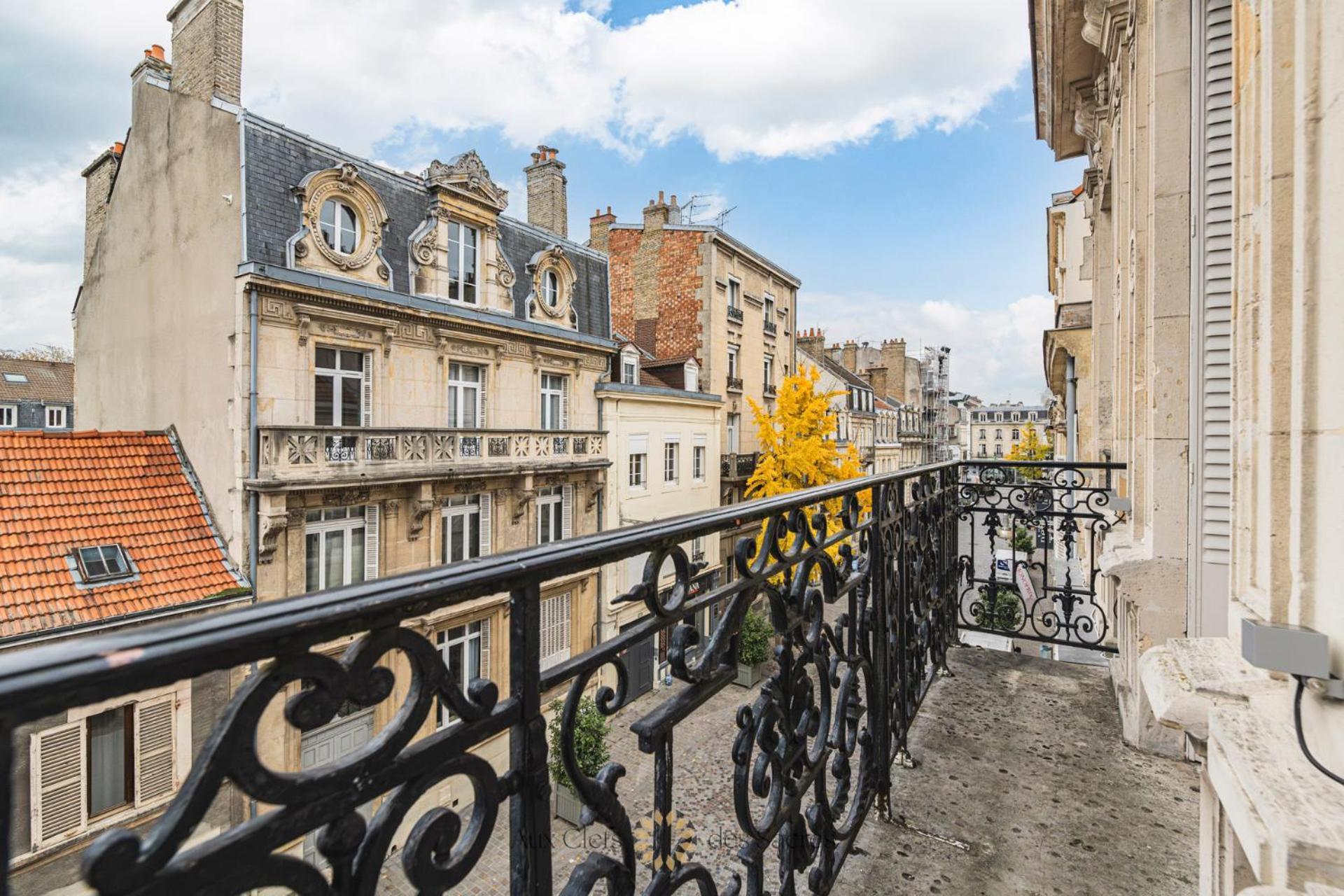 l'Hôtel des Ventes Reims Chativesle Extérieur photo